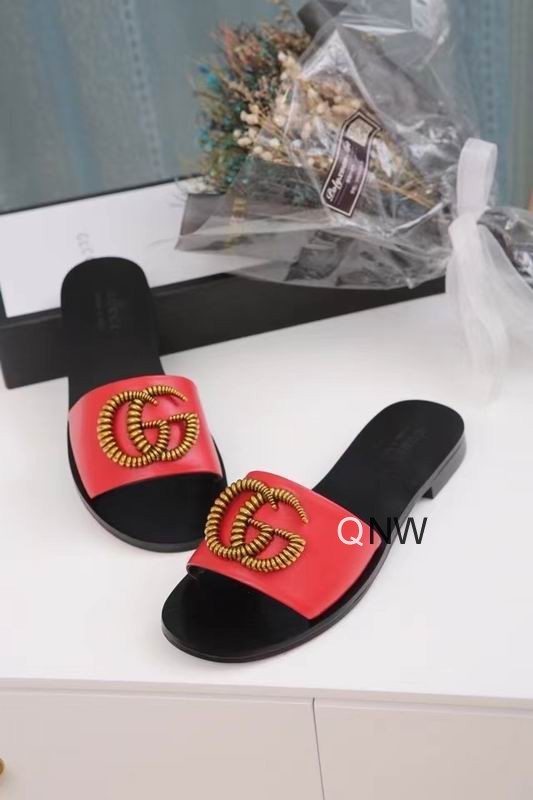 Gucci Women's Slippers 288